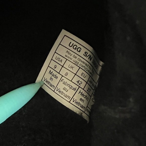 New UGG Tasman Slipper in Black Men’s Slip-On - Picture 12 of 14